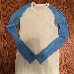 Two-toned blue Lululemon